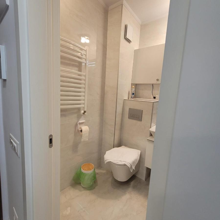 Studio 10 - Catedral Residence Bucharest - Free Parking المظهر الخارجي الصورة