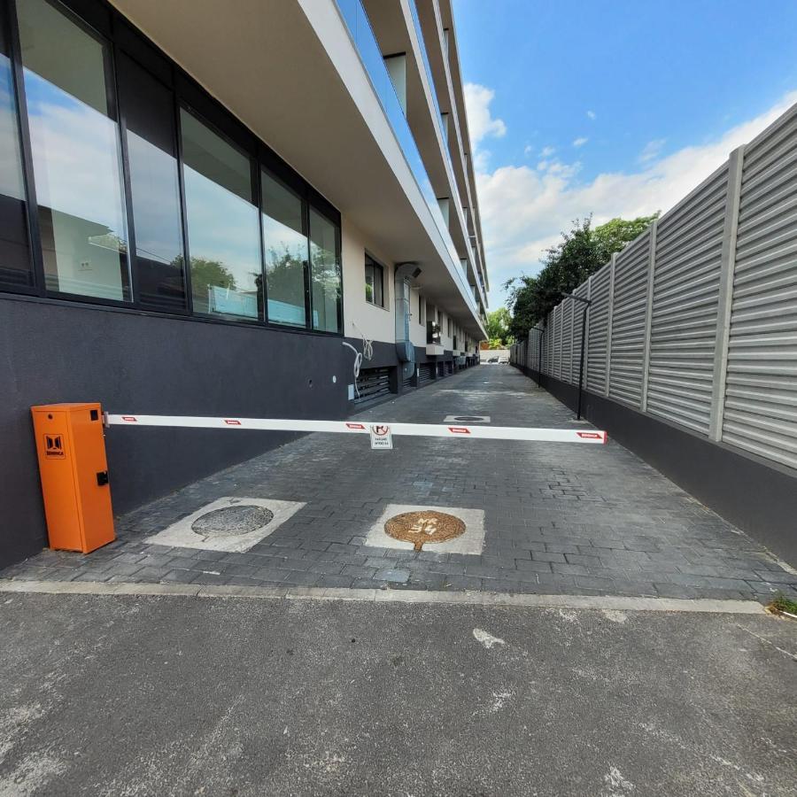 Studio 10 - Catedral Residence Bucharest - Free Parking المظهر الخارجي الصورة