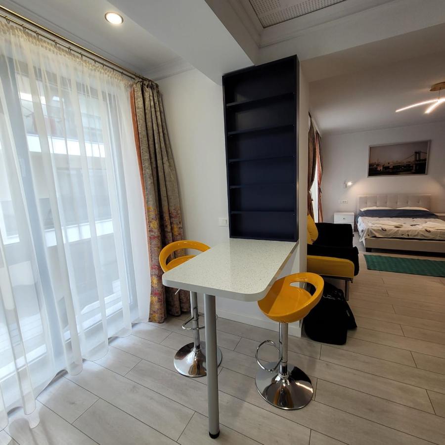 Studio 10 - Catedral Residence Bucharest - Free Parking المظهر الخارجي الصورة